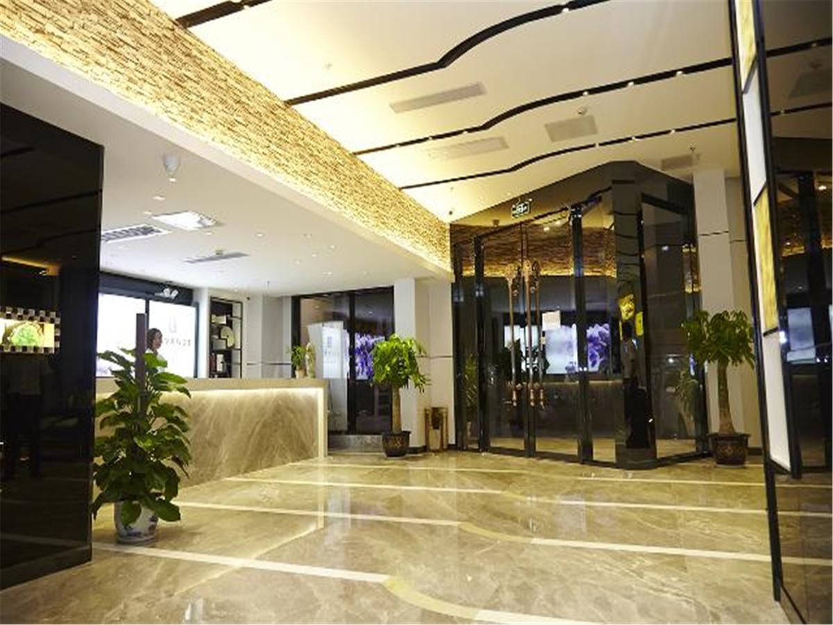 Lavande Hotel Tianhe Gangding Subway Station Branch Guangzhou Exteriör bild